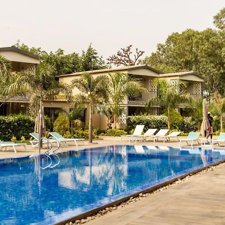 Hotel Du Parc Ngaring Esterno foto